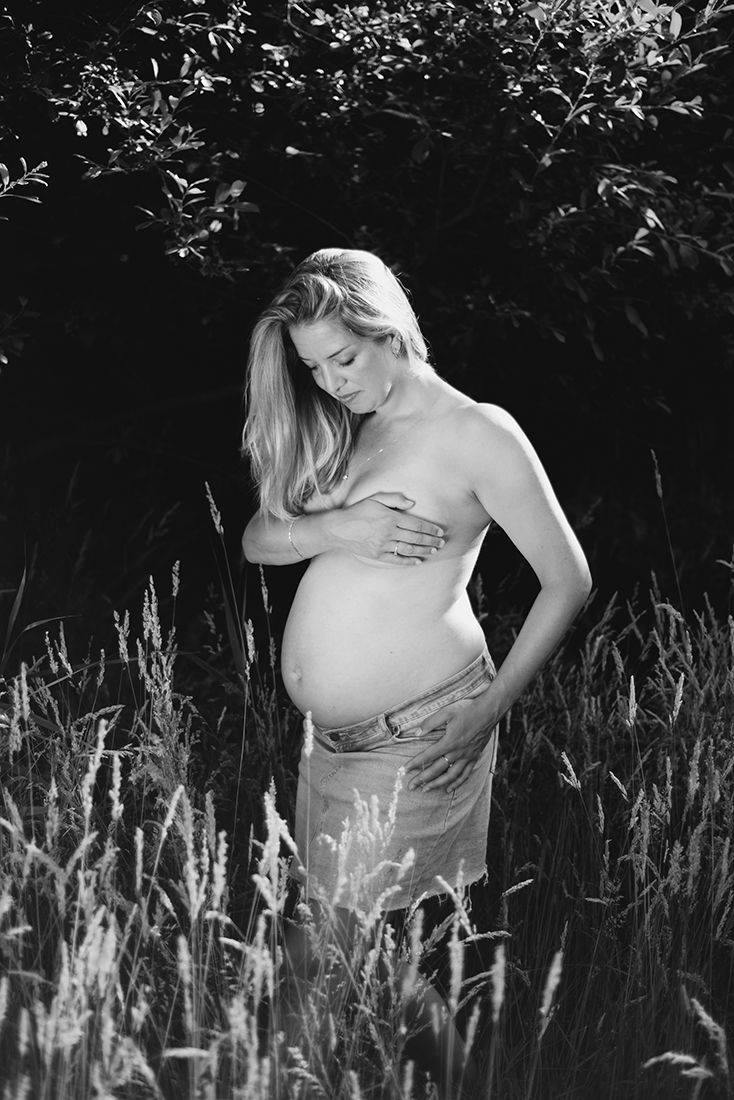 Zwangerschapsfotografie-Den-Bosch-zwanger-buik-fotograaf